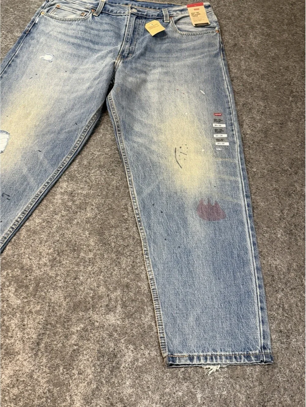 Levis 550 92 Relaxed Taper Jeans Mens 38x30 Distressed Paint NWT A3418-0010